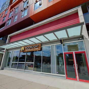 Moonlight Natural Pet Store